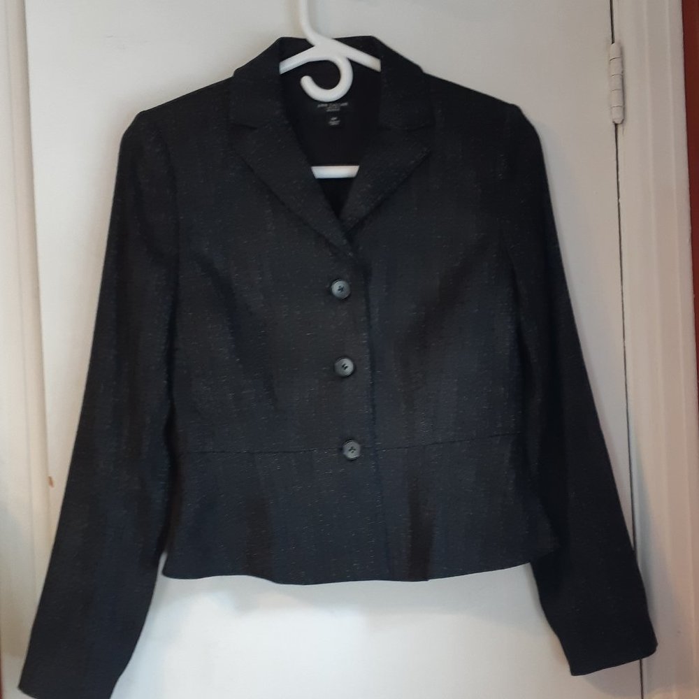 Ann Taylor Petite Jacket, charcoal, very good condition, 3 buttons size 2P